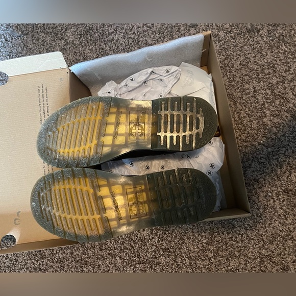 Doc Marten - Picture 6 of 8